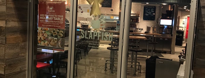 Slapfish is one of สถานที่ที่ Adrian ถูกใจ.