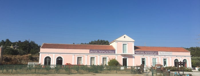 Wine Factory is one of Lugares favoritos de Kaan.