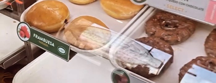 Krispy Kreme is one of Donde comer.