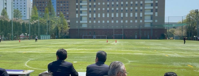 Main Gate is one of 学習院.