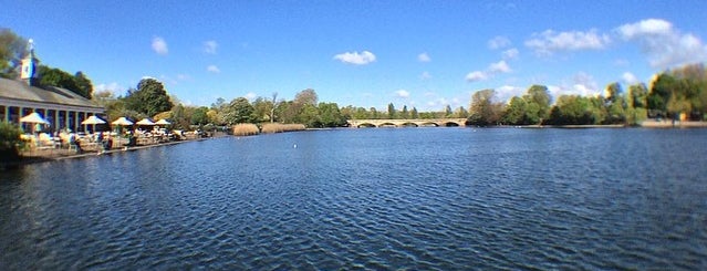Serpentine Lido is one of London.
