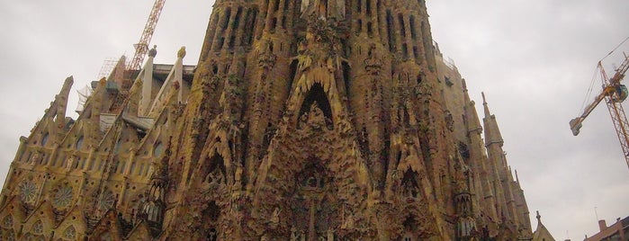 Sagrada Família is one of สถานที่ที่ Jiri ถูกใจ.