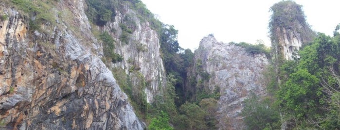 Gunung Keriang is one of Orte, die ꌅꁲꉣꂑꌚꁴꁲ꒒ gefallen.