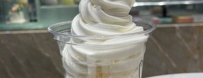 Smile Yogurt & Dessert Bar is one of Frozen Treats.