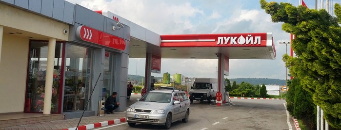 Лукойл (Lukoil) is one of Tempat yang Disukai Нефи.