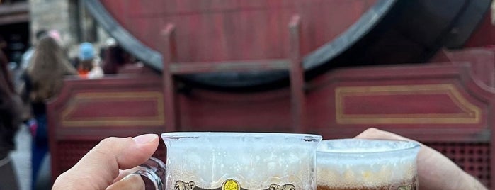 Butterbeer Cart is one of Osaka.
