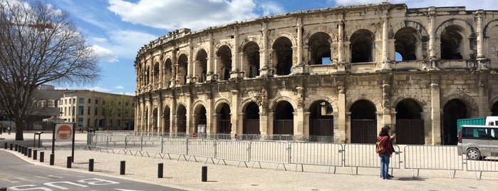 Nîmes centre is one of multiple.