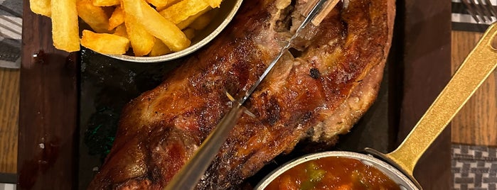 Pura Brasa Arenas is one of Must-visit Food in Barcelona.