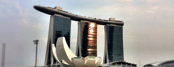 Marina Bay Sands Hotel is one of Neu Tea's Nav.