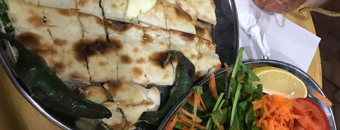 Yeni Nazilli Pide Salonu is one of Emreさんの保存済みスポット.