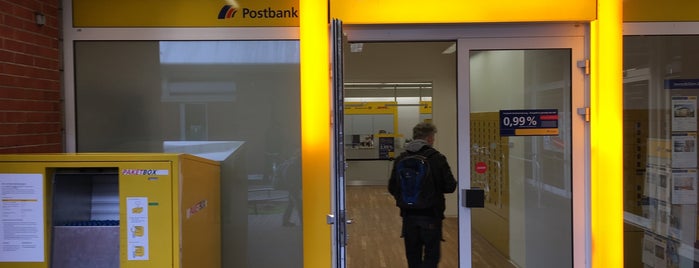 Packstation 121 is one of DHL Packstationen.