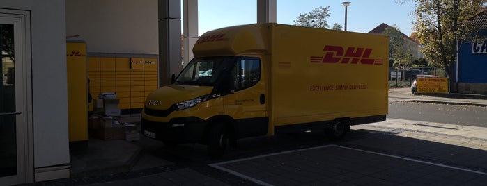 Packstation 108 is one of DHL Packstationen.