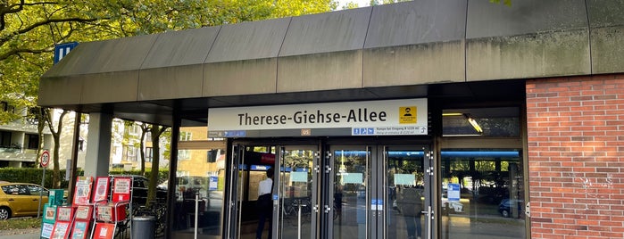 U Therese-Giehse-Allee is one of München U-Bahnlinie 7.