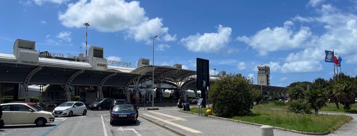 Aéroport de Lamezia Terme (SUF) is one of Airports Worldwide #3.