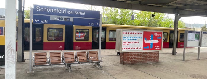 Bahnhof Schönefeld (bei Berlin) is one of Berlin!!!.