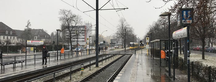 H U Osloer Straße is one of Posti che sono piaciuti a Monis.