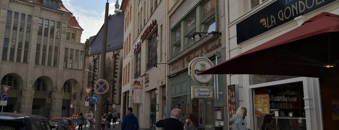 Eiscafé La Gondola is one of Jakob : понравившиеся места.