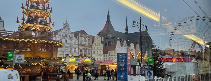 Rostocker Weihnachtsmarkt is one of Locais curtidos por Tino.