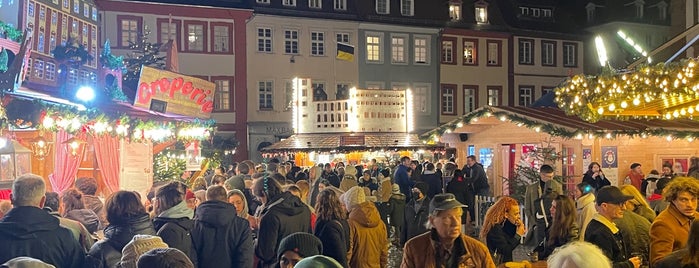 Heidelberger Weihnachtsmarkt is one of Lugares favoritos de Zoltan.