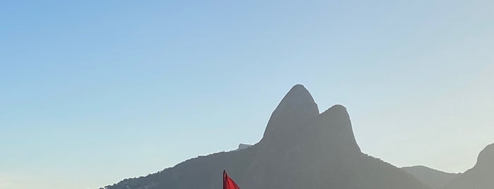 Barraca do Nildo is one of Favoritos - Rio de Janeiro.