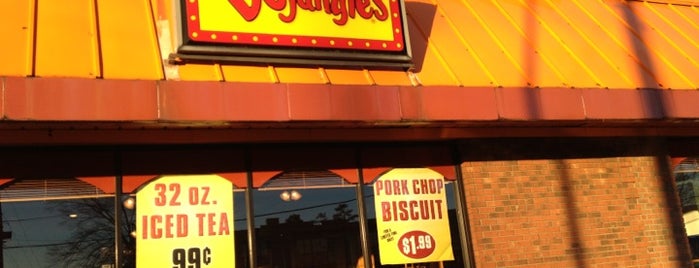 Bojangles' Famous Chicken 'n Biscuits is one of Tempat yang Disukai Tom.
