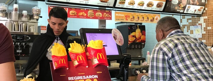 McDonald's is one of Drive Thru Autorápido.