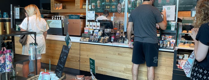 Starbucks is one of Tempat yang Disukai Al.