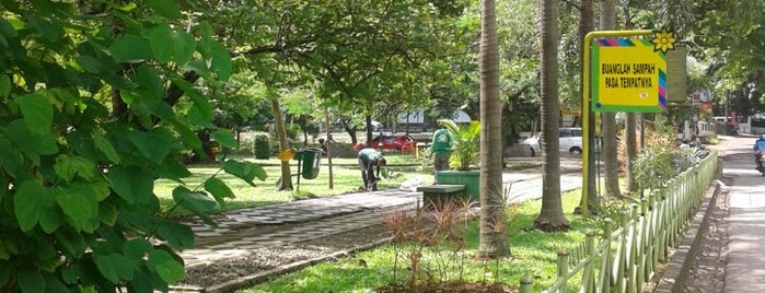 Taman Kencana is one of To Do List in Bogor, West Java.