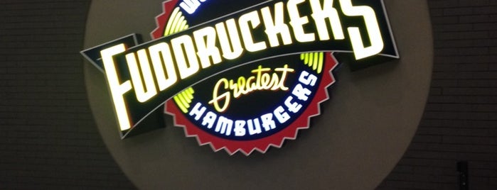 Fuddruckers is one of Lieux qui ont plu à Guillermo.