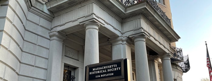 Massachusetts Historical Society is one of Julie's things to do.