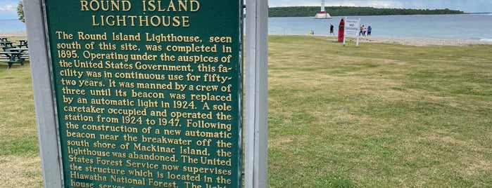 Round Island Light House is one of United States Lighthouse Society.