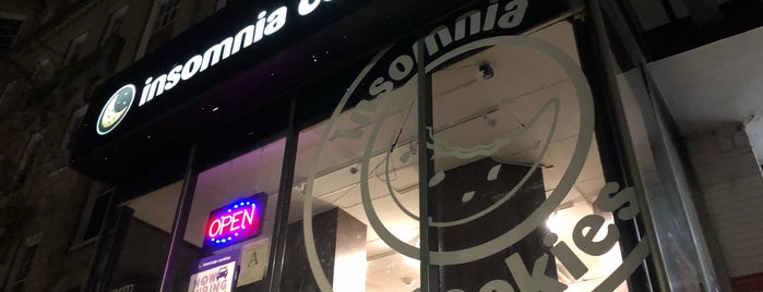 Insomnia Cookies is one of Nandiさんのお気に入りスポット.