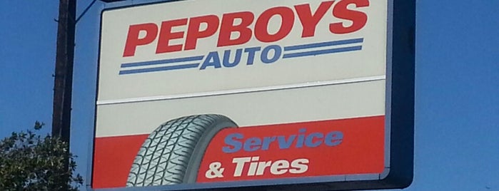 Pep Boys Auto Parts & Service is one of Posti che sono piaciuti a Dee.