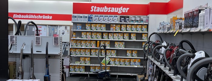 MediaMarkt is one of Media_Märkte 1/2.