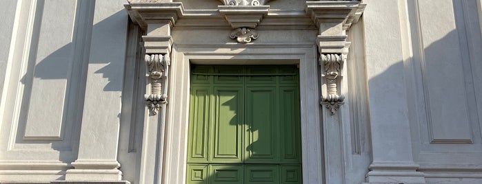 Chiesa di Sant'Afra in Sant'Eufemia is one of Orte, die Cigdem gefallen.