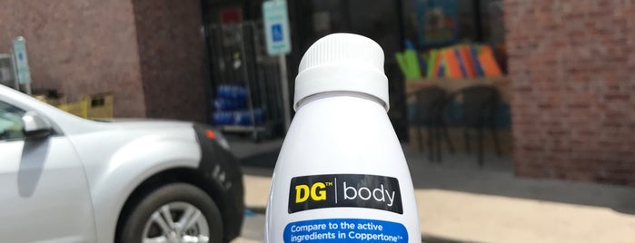 Dollar General is one of Mandyさんのお気に入りスポット.