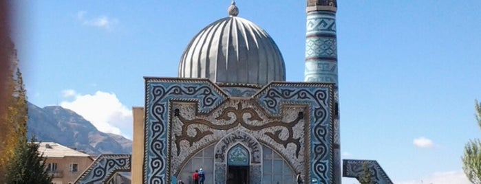Мечеть Азирет Али / Aziret Ali mosque is one of Naryn Town, Kyrgyzstan / Город Нарын, Кыргызстан.