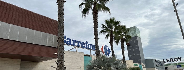 Carrefour is one of Playas.