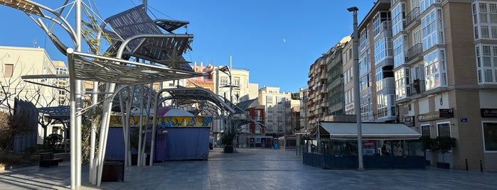 Plaza del Rey is one of Lugares de interés.