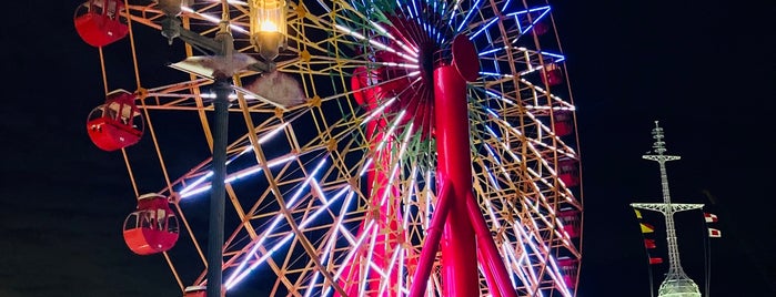 Mosaic Ferris Wheel is one of Tempat yang Disukai L😎.