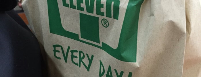 7-Eleven is one of Posti che sono piaciuti a Shank.