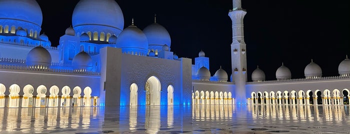 جامع خالد بن سعيد بن زيد Khaled Bin Saeed Bin Zaid Mosque is one of AD.