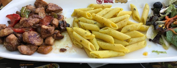 Tavuk Dünyası is one of Posti che sono piaciuti a Zehra.