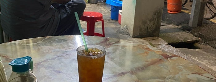 Wah Keong Coffee Shop is one of Penang | Eats.