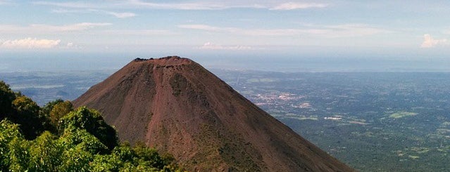 Volcan de  Izalco is one of Stacy 님이 저장한 장소.