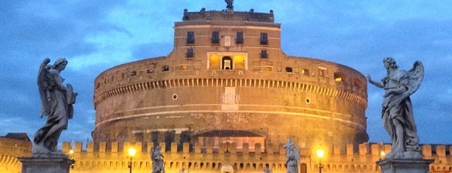 Castel Sant'Angelo is one of My places to visit in Rome.