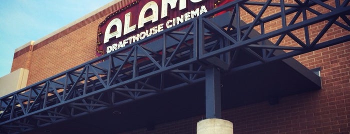 Alamo Drafthouse Cinema is one of Lugares favoritos de Sara.
