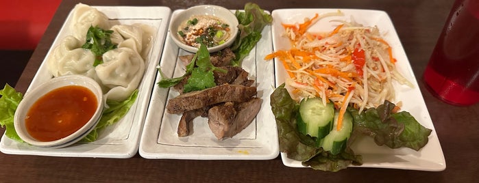 Thai Village Restaurant is one of 俺たちの上野御徒町&秋葉原🐼.