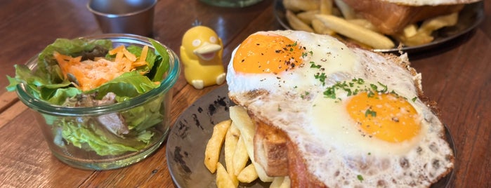 Egg Baby Cafe is one of 台東区.