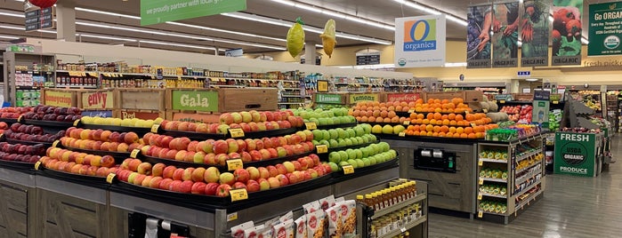 Randalls is one of The 9 Best Supermarkets in Austin.